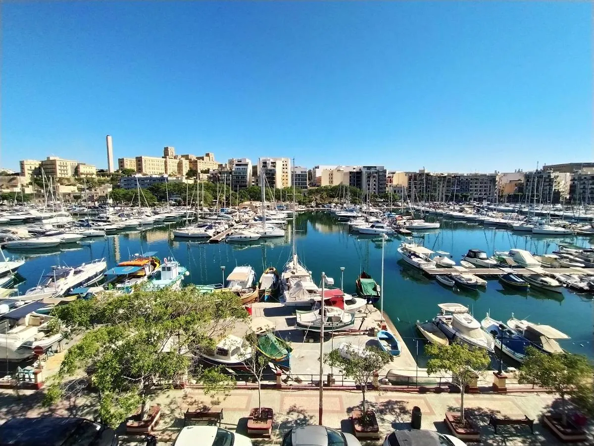 2 Bedroom, Bright & Central Top Floor Apartment - 5 Msida 0*,  Malta