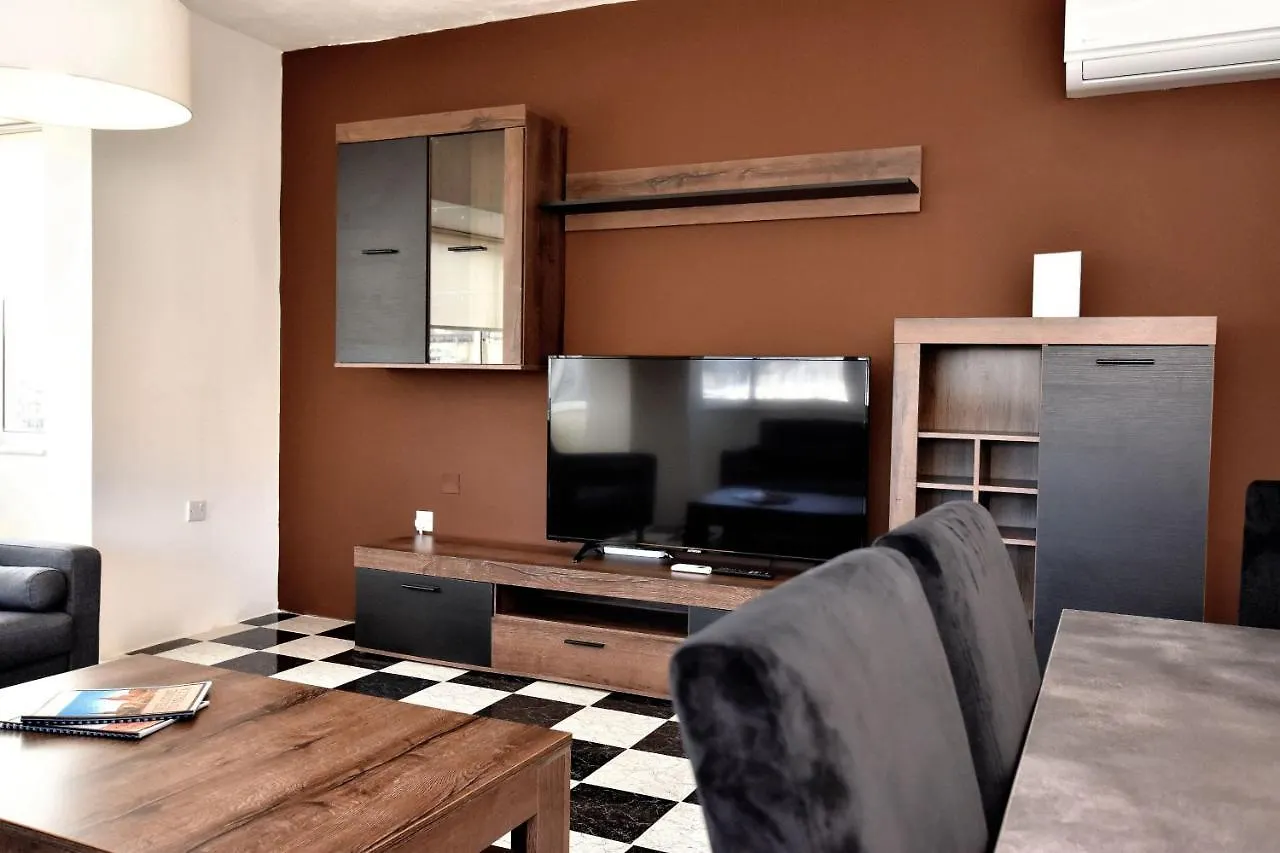 2 Bedroom, Bright & Central Top Floor Apartment - 5 Msida Malta
