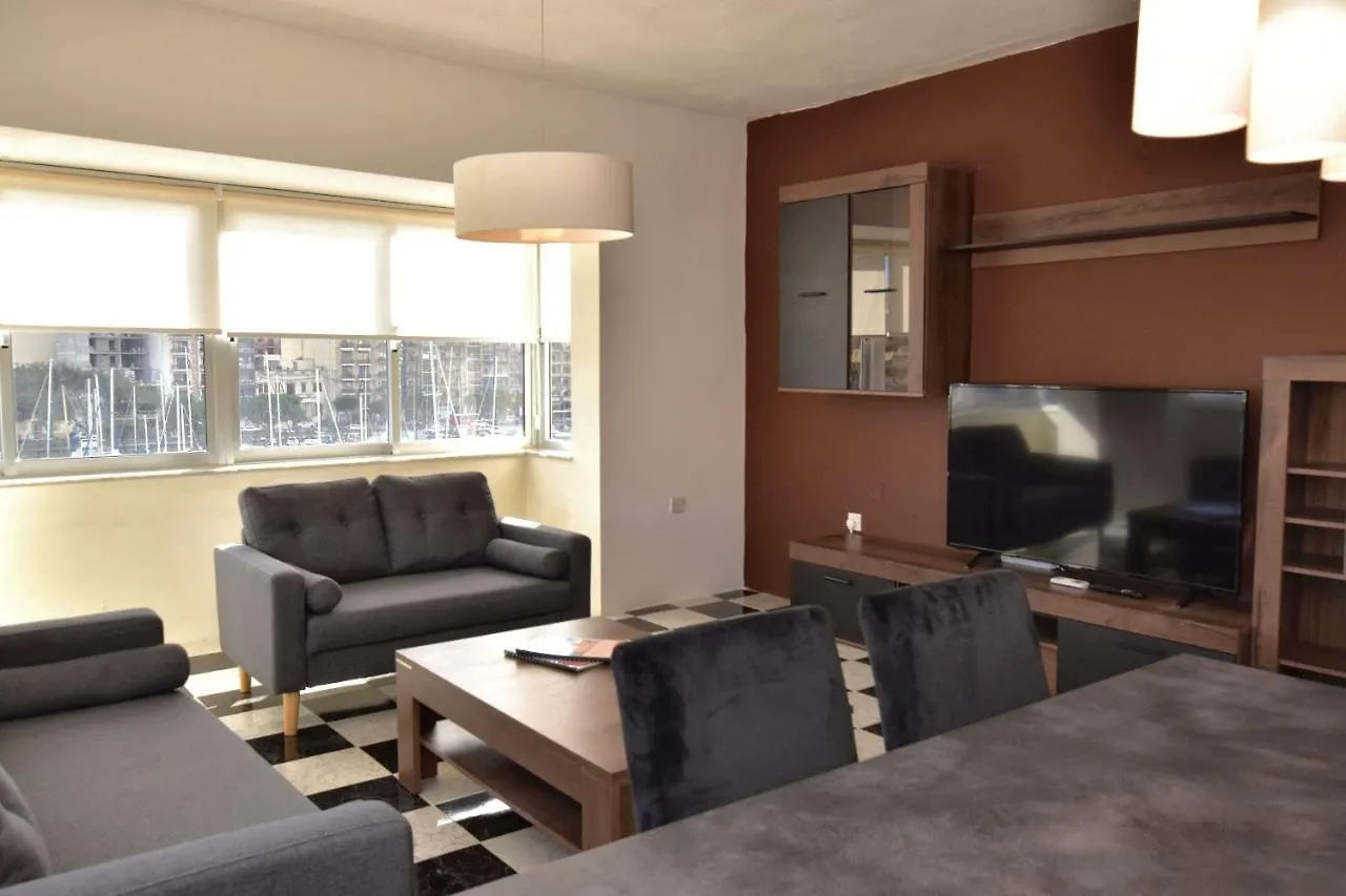 2 Bedroom, Bright & Central Top Floor Apartment - 5 Msida