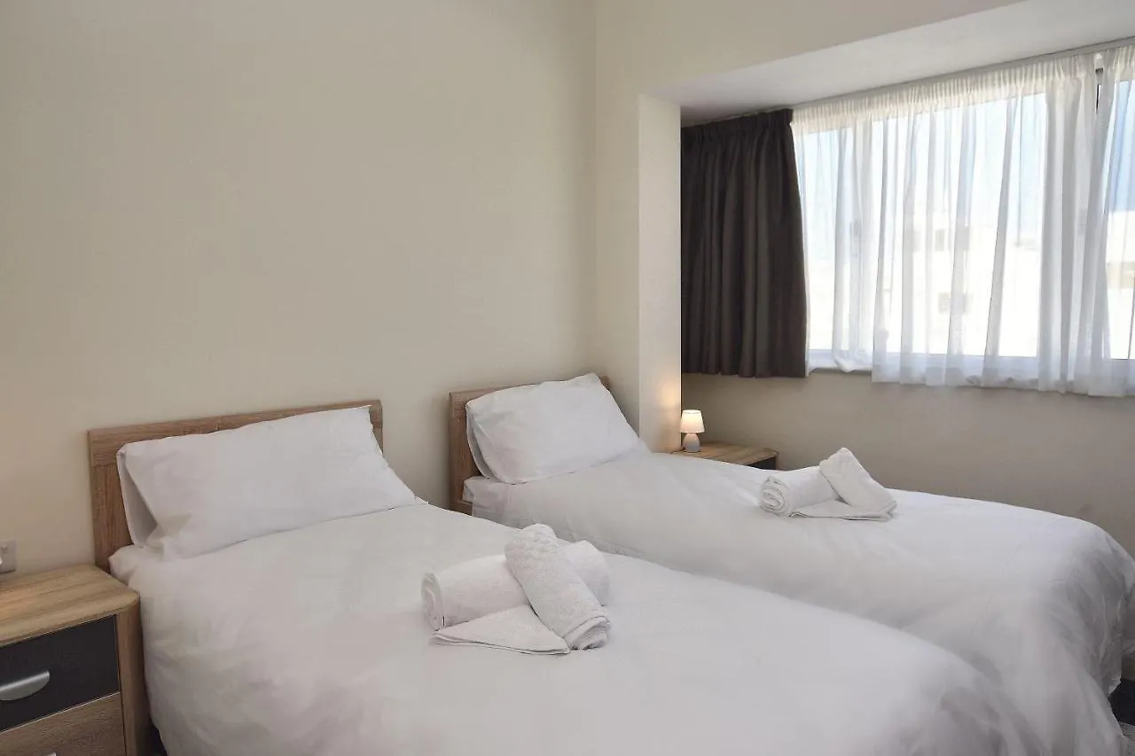 2 Bedroom, Bright & Central Top Floor Apartment - 5 Msida Malta