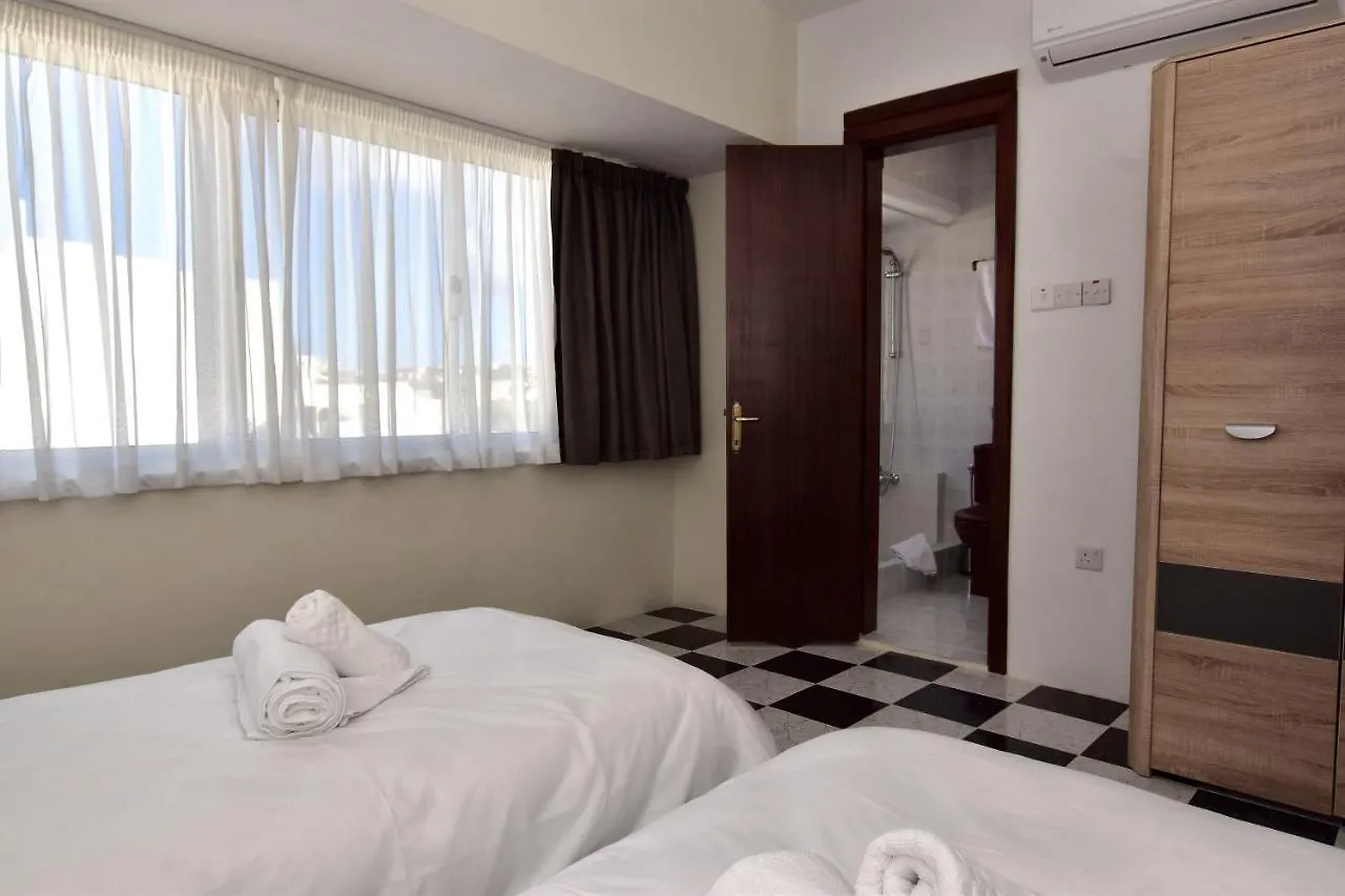 2 Bedroom, Bright & Central Top Floor Apartment - 5 Msida